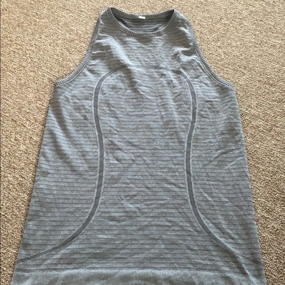 ❤️Lululemon Grey Tank size 4 ❤️